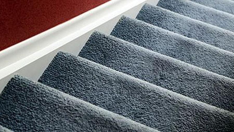 Comment recouvrir un escalier avec le tapis?