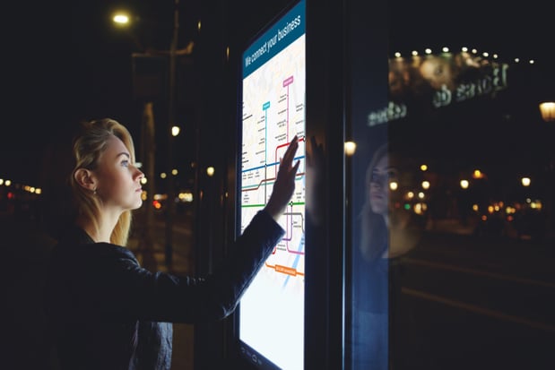 Comment les entreprises d'enseignes et de grands formats peuvent-elles travailler de manière plus efficace et plus productive?