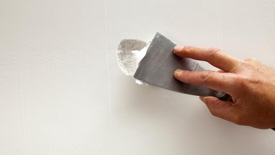 Het geschikte product kiezen om pleisterwerk te herstellen