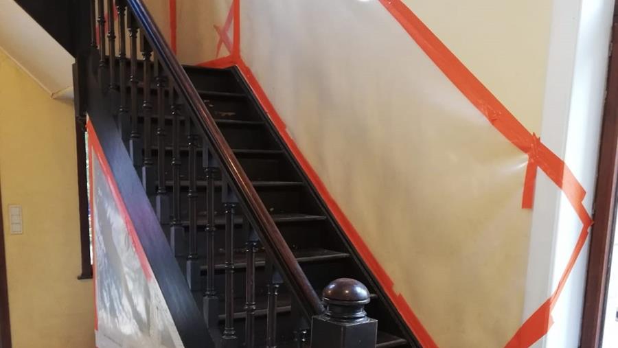Vernis of olie aanbrengen bij houten trappen